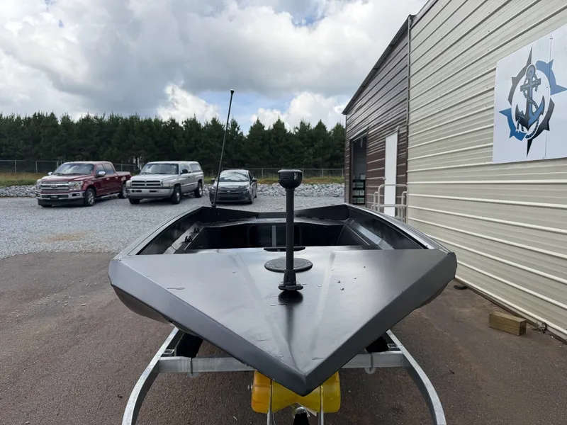 Slide: The Image of Edge Boats Sportsman 550 2027 - 5