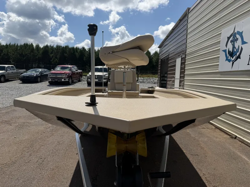 Slide: The Image of G3 Bay 17 BAY-F70 2027 - 3