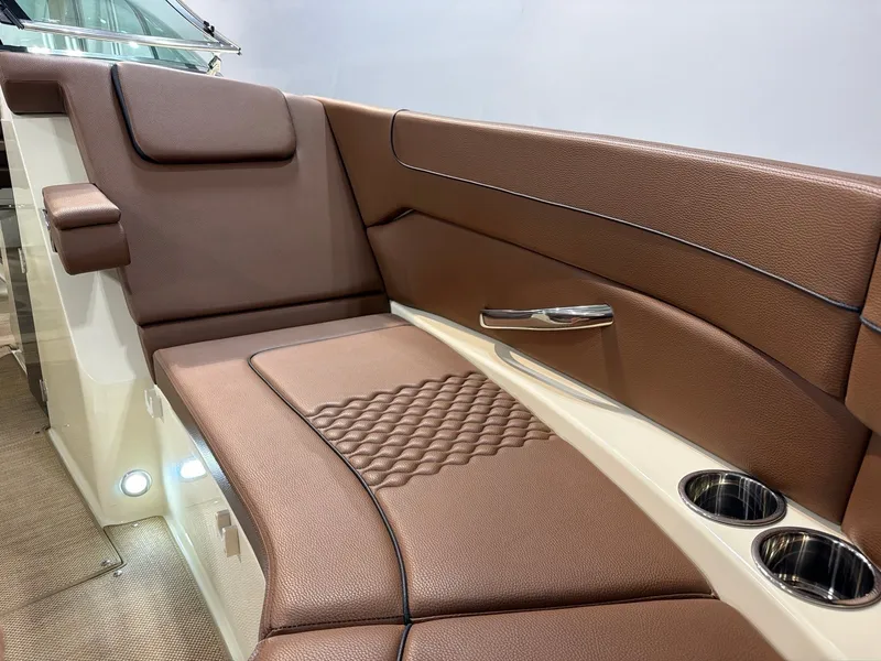 Slide: The Image of Chris-Craft Launch 28 GT 2022 - 15