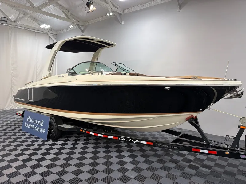 Slide: The Image of Chris-Craft Launch 28 GT 2022 - 2