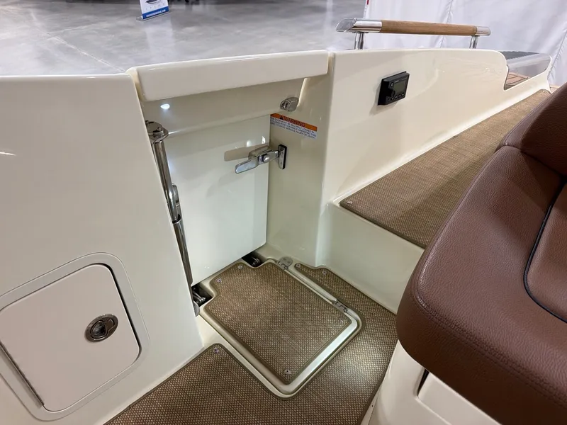 Slide: The Image of Chris-Craft Launch 28 GT 2022 - 27