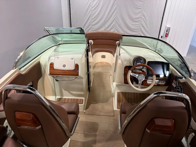 Slide: The Image of Chris-Craft Launch 28 GT 2022 - 9
