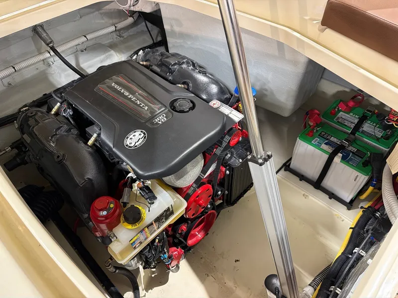 Slide: The Image of Chris-Craft Launch 28 GT 2022 - 28