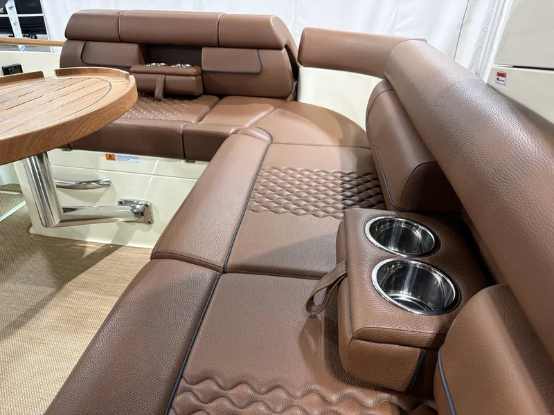 Slide: The Image of Chris-Craft Launch 28 GT 2022 - 18