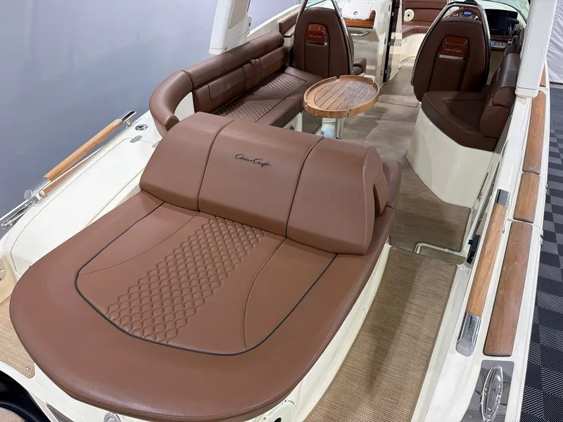 Slide: The Image of Chris-Craft Launch 28 GT 2022 - 7