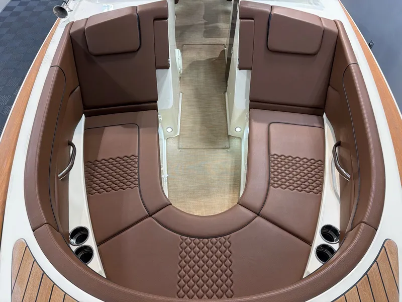Slide: The Image of Chris-Craft Launch 28 GT 2022 - 14