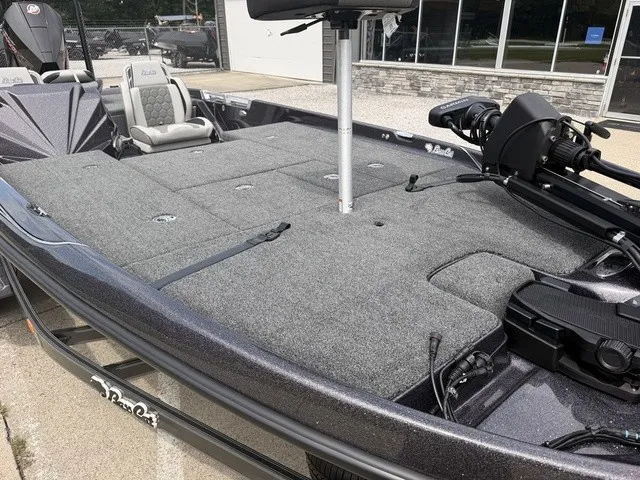 Slide: The Image of Bass Cat Cougar FTD SP 2027 - 11