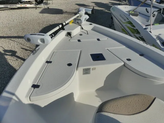Slide: The Image of NauticStar 1810 NauticBay 2017 - 11