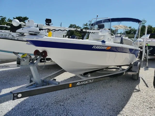 Slide: The Image of NauticStar 1810 NauticBay 2017 - 3