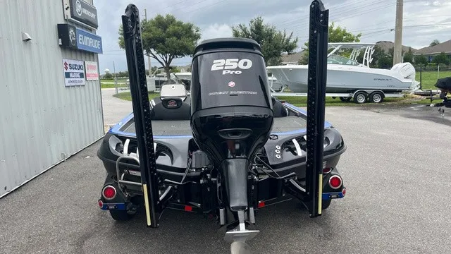 Slide: The Image of Ranger Z521 Comanche 2018 - 6