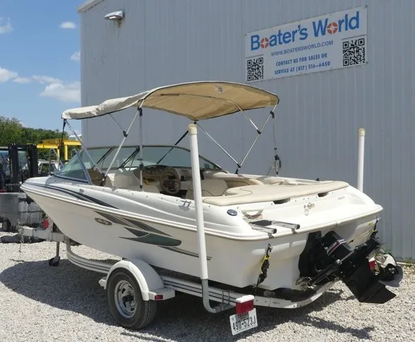 Slide: The Image of Sea Ray 180 Bow Rider 2001 - 3