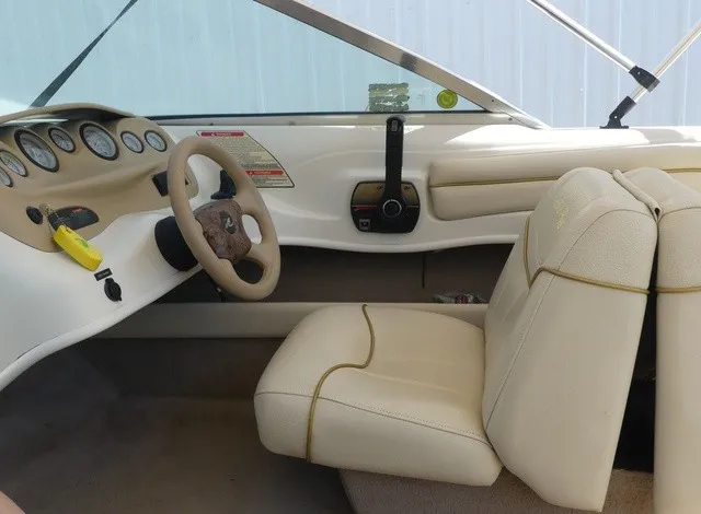 Slide: The Image of Sea Ray 180 Bow Rider 2001 - 11