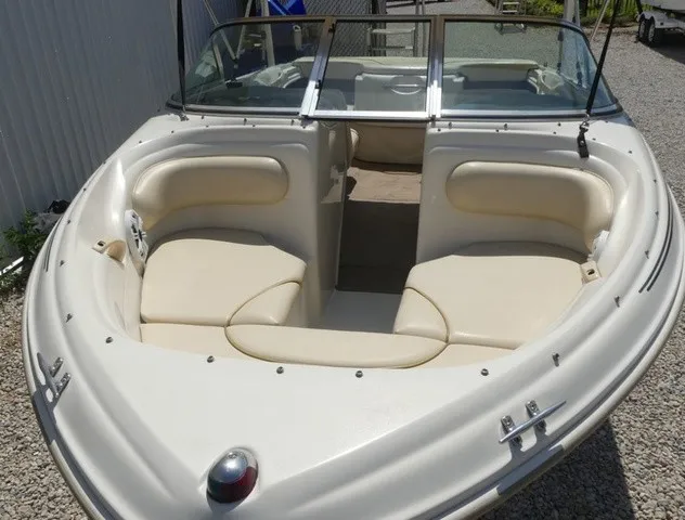 Slide: The Image of Sea Ray 180 Bow Rider 2001 - 21