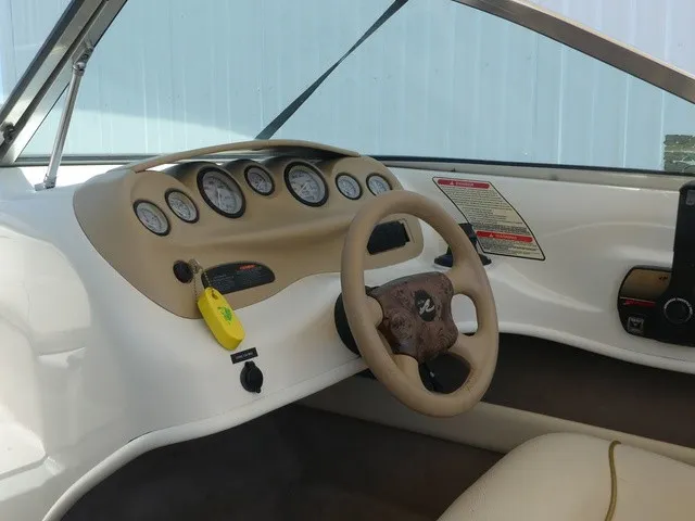 Slide: The Image of Sea Ray 180 Bow Rider 2001 - 12