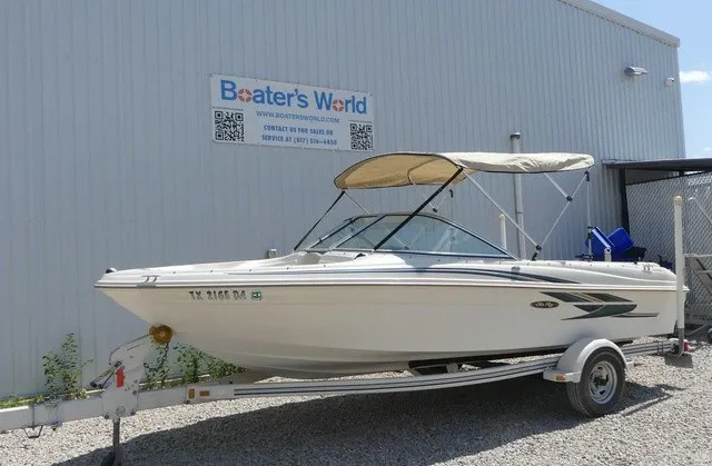 The Image of Sea Ray 180 Bow Rider 2001 - 1