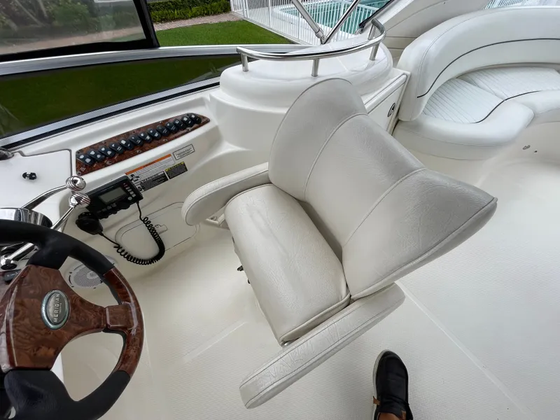 Slide: The Image of Meridian 341 Sedan 2008 - 40