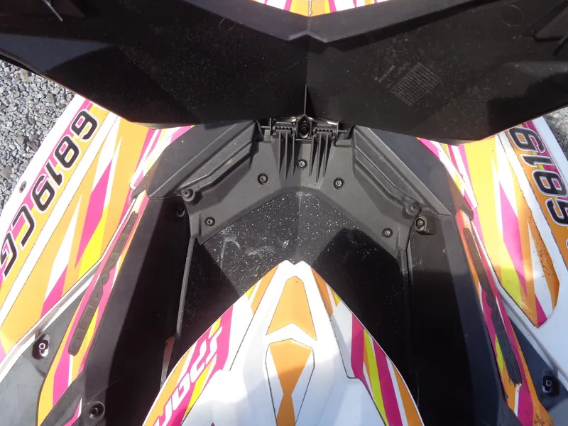 Slide: The Image of Sea-Doo Spark™ 3up 900 H.O. ACE™ iBR Convenience Package 2014 - 10