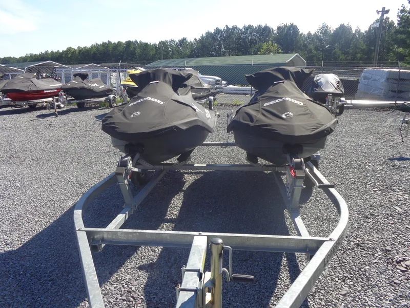 Slide: The Image of Sea-Doo Spark™ 3up 900 H.O. ACE™ iBR Convenience Package 2014 - 37
