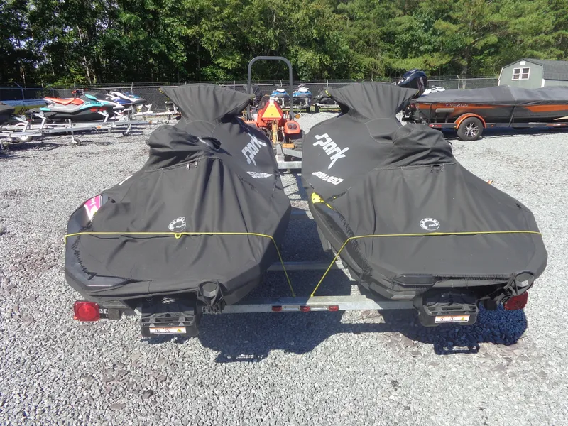 Slide: The Image of Sea-Doo Spark™ 3up 900 H.O. ACE™ iBR Convenience Package 2014 - 38