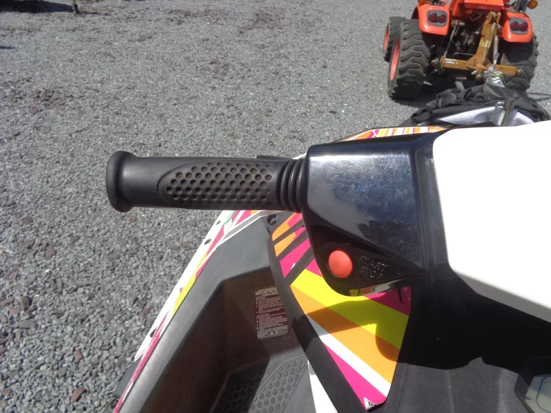Slide: The Image of Sea-Doo Spark™ 3up 900 H.O. ACE™ iBR Convenience Package 2014 - 12