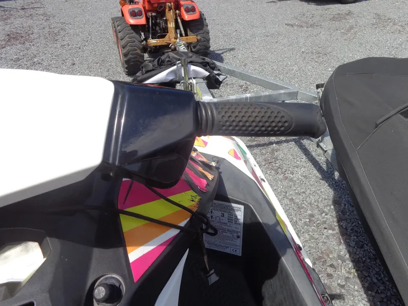 Slide: The Image of Sea-Doo Spark™ 3up 900 H.O. ACE™ iBR Convenience Package 2014 - 13