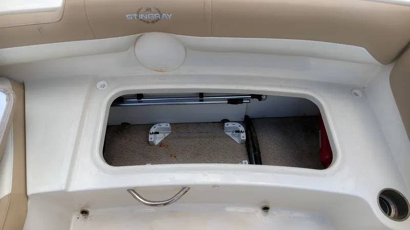 Slide: The Image of Stingray 182 SC 2019 - 9