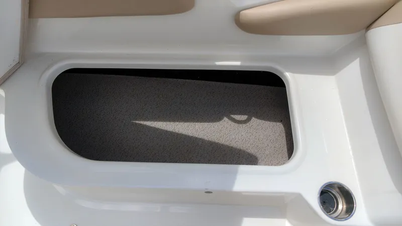 Slide: The Image of Stingray 182 SC 2019 - 11