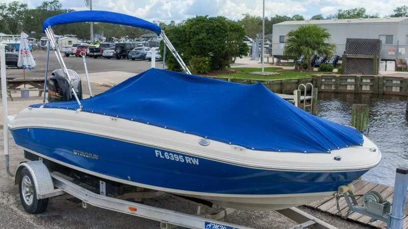 The Image of Stingray 182 SC 2019 - 1