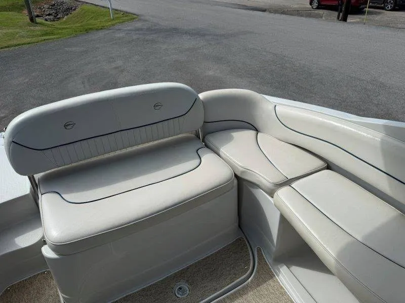 Slide: The Image of Crownline Boats 240 EX 2004 - 12