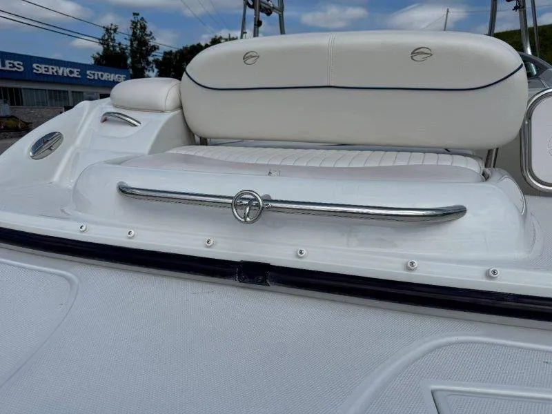 Slide: The Image of Crownline Boats 240 EX 2004 - 93
