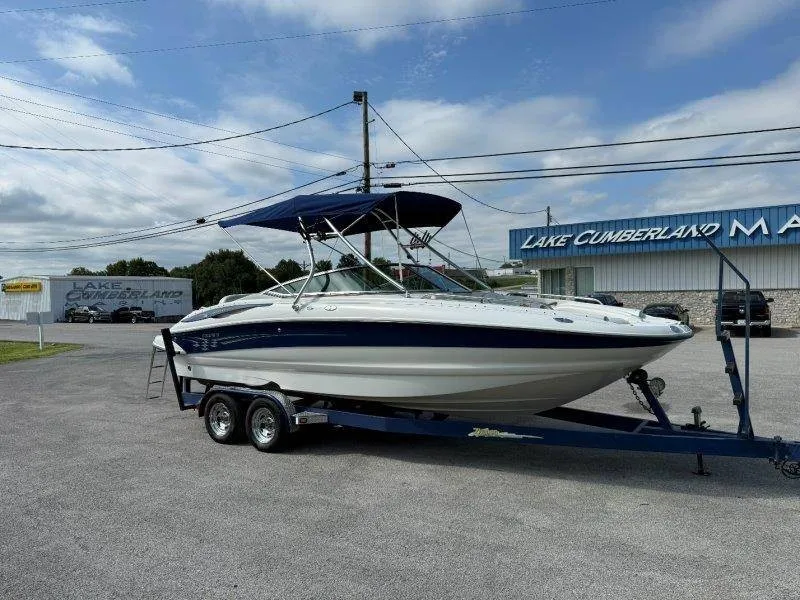 Slide: The Image of Crownline Boats 240 EX 2004 - 5