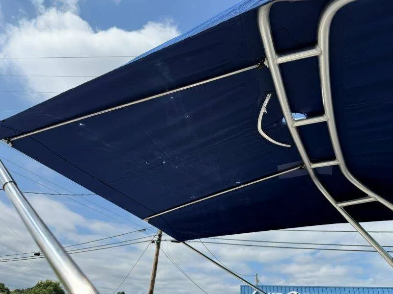 Slide: The Image of Crownline Boats 240 EX 2004 - 96