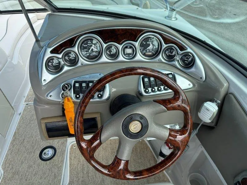Slide: The Image of Crownline Boats 240 EX 2004 - 46