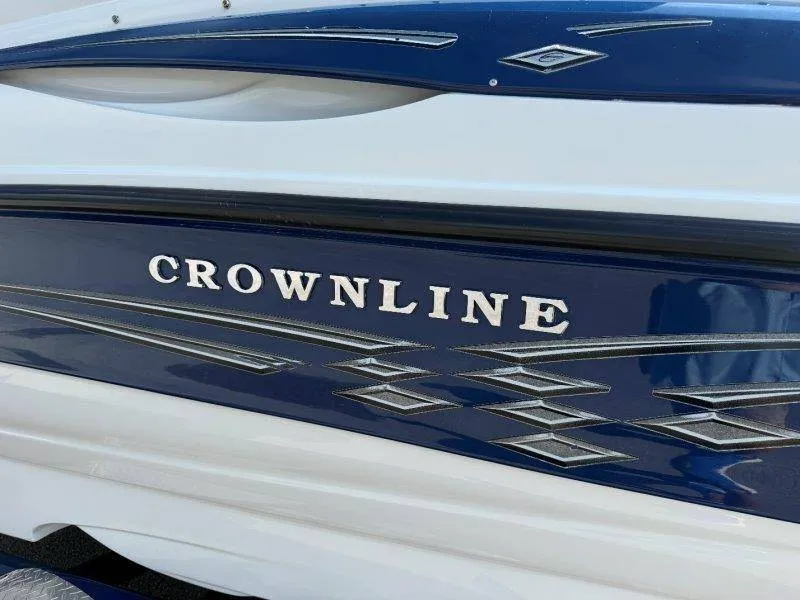 Slide: The Image of Crownline Boats 240 EX 2004 - 97