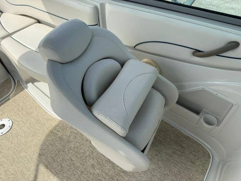Slide: The Image of Crownline Boats 240 EX 2004 - 71