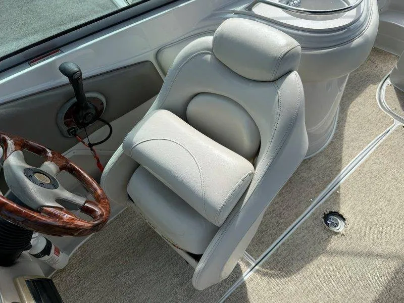 Slide: The Image of Crownline Boats 240 EX 2004 - 70