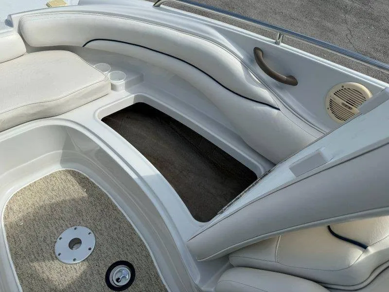 Slide: The Image of Crownline Boats 240 EX 2004 - 79