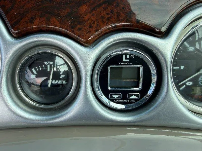 Slide: The Image of Crownline Boats 240 EX 2004 - 87