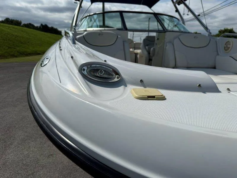 Slide: The Image of Crownline Boats 240 EX 2004 - 95