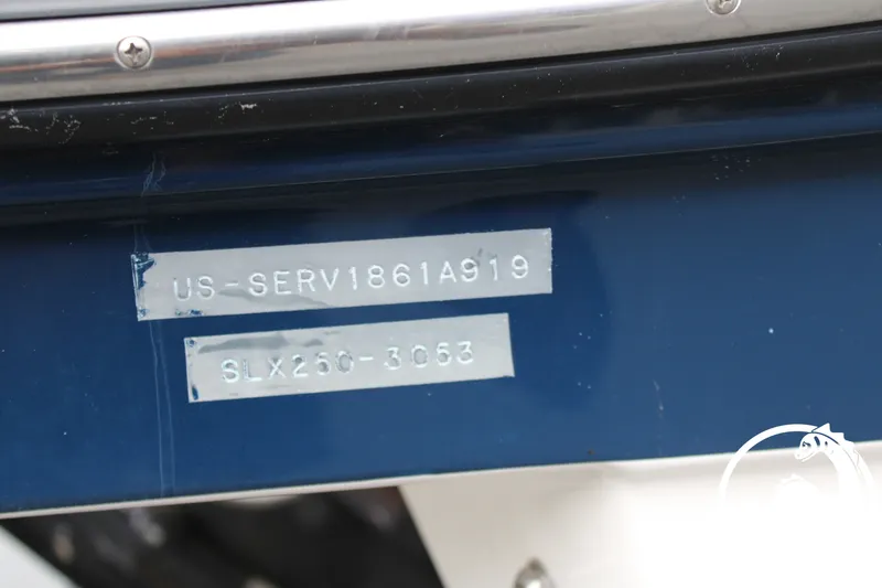 Slide: The Image of Sea Ray SLX 250 2019 - 33