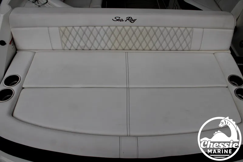 Slide: The Image of Sea Ray SLX 250 2019 - 11
