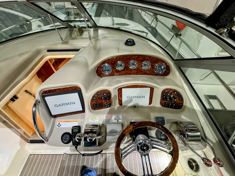 Slide: The Image of Sea Ray Sundancer 320 2007 - 12