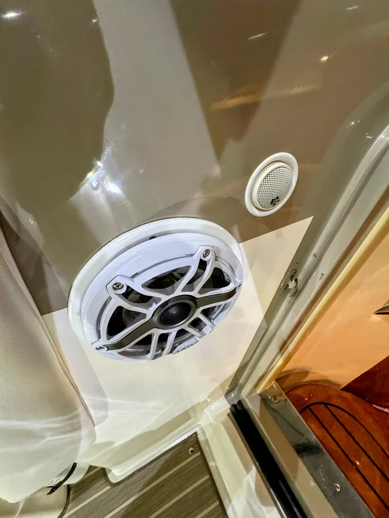 Slide: The Image of Sea Ray Sundancer 320 2007 - 20