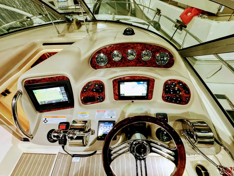 Slide: The Image of Sea Ray Sundancer 320 2007 - 10