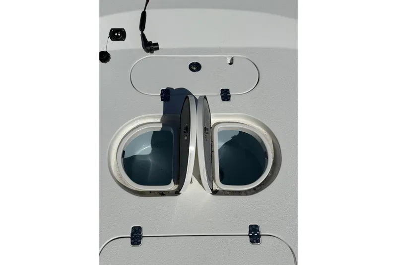 Slide: The Image of Hatch detail on 2025 Turner Boatworks 2500 VS, showcasing sleek design and functionality. - 9