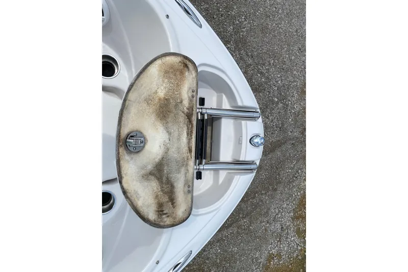 Slide: The Image of 2008 Four Winns H220 boat bow with ladder. - 68