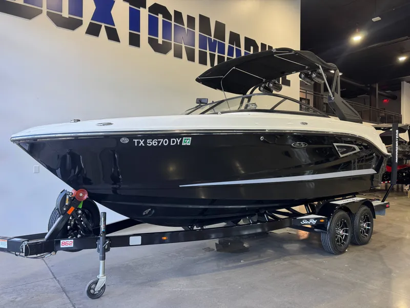 Slide: The Image of Sea Ray SLX-W 230 2017 - 2