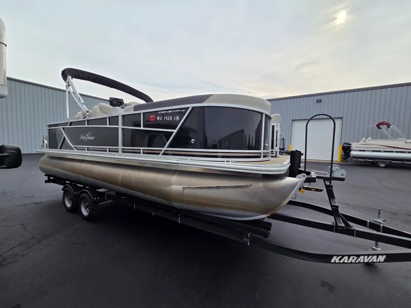 The Image of SunChaser Geneva Fish 22 Fish 2022 - 1