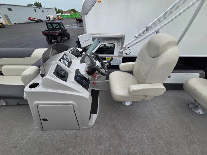 Slide: The Image of SunChaser Geneva Fish 22 Fish 2022 - 14
