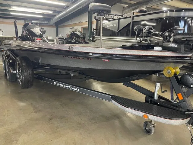 Slide: The Image of Ranger Z521C Comanche® 2015 - 2